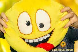 За однією з них, свято. 3rxal6wqaysqfm