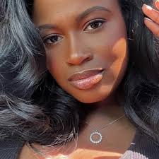 Molly Chamberlain (@molchamberlainx)