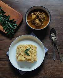 Roti Jala Dan Kari Ayam
