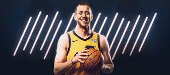 Født i adelaide forstad til happy valley , ingles spillede junior basketball for de sydlige tigre og deltog i springbank secondary college (dengang kaldet pasadena high school). Achilles Injury Ends Utah Jazz Forward Joe Ingles Iron Man Streak Utah Jazz