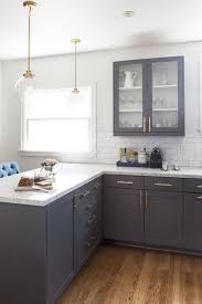 Kitchen cabinet countertop generally include artificial quartz stone top, artificial solid surface, marble top, wood board top, glass board and stainless steel top.but quartz stone company summarizing with quartz kitchen countertops methodical plans, financials, and also current advancements 35 Quartz Kitchen Countertops Ideas With Pros And Cons Digsdigs