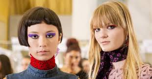 Comment faire une frange avec chignon ? Tout Savoir Sur La Frange Cosmopolitan Fr