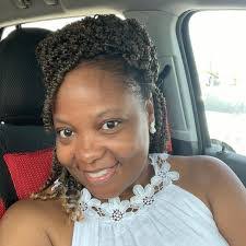 Stacy Tapley's Instagram, Twitter & Facebook