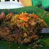 Individu yang cuba merasuah sultan johor, sultan ibrahim iskandar dipercayai mempunyai lebih daripada satu gelaran. Nasi Goreng Seafood Asian Restaurant In Johor Bahru