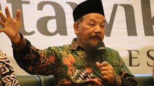 Saat ini ia menjabat sebagai ketua lembaga seni budaya muslimin indonesia (lesbumi) pbnu. 7uizqos Dsp6m