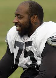 Former Raiders tackle Mario Henderson dies at 35