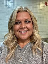 Where is Johnna going today for work? 🌆There's a secret city beneath this  city! The ~1000 people who live there are known as the “mole” people.  🕵️‍♂️ The city was once considered