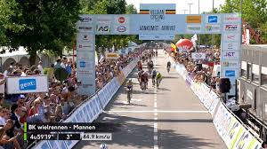 Ik droomde vannacht dat jakobsen mij klopte, maar die deed niet mee. en belgisch kampioen worden op de weg, is dat moeilijker dan belgisch kampioen worden in de cross? Sporza Tim Merlier Is Belgisch Kampioen Bekijk De Sprint Facebook