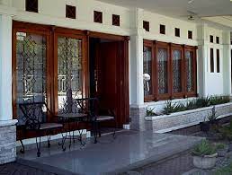 Inspirasi ternak murai batu dari ibu rumah tangga. Teras Rumah Minimalis Batu Alam
