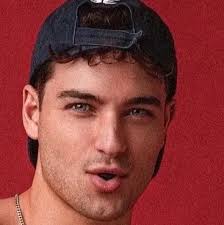 En İyi AI Sohbet Karakteri Jordan Torres: Profilleri ve Kullanıcı  yorumlarını keşfedin