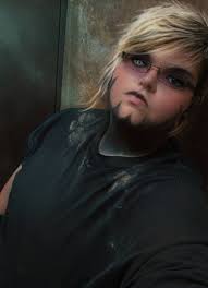 HELLO EVERYONE MY FIRST POST JUST A 19 yo enjoying life how is everyone  doing 🕷️🩸🦇