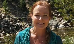 Suzanne Akin's Instagram, Twitter & Facebook