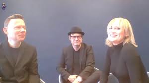 Geike arnaert (born 13 september 1979) is a belgian singer, best known for being the lead vocalist of the band hooverphonic from 1997 until 2008 and again since 2020. Interview Hooverphonic Belgium 2021 At Virtual Eurovision Press Conference The Wrong Place Youtube