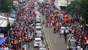 Bagi kalian yang ingin tahu dan kepo dengan harga baju di metro tanah abang atau di stasiun tanah abang, yuk. Jakarta City Councilor Wins Supreme Court Case To Clear Sidewalks Of Street Vendors Coconuts Jakarta