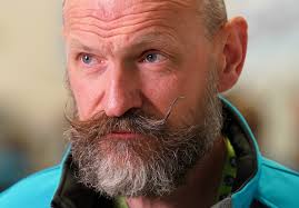 Titan of business' in Northern Ireland Harold Ennis who founded Boxmore  International dies