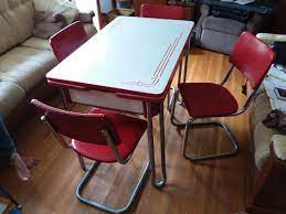 How i rescued and updated my mom's vintage enamel topped table. Ingram Richardson Porcelain Enamel Top Kitchen Table Four Chairs Circa 1930s Collectors Weekly