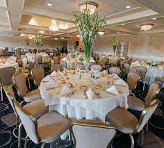 Springfield Country Club Wedding Reception Photo Credit Artistic Imagery Inc Country Club Wedding Reception Table Decorations Outdoor Wedding Venues