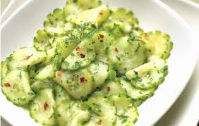 Oggi ci manteniamo leggeri con l'insalata di cetrioli, un piatto light ma gustoso grazie al condimento fatto con un dressing allo yogurt. Insalata Di Cetrioli Ricette In 30 Minuti