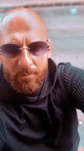 #🖤 #si cambia musica