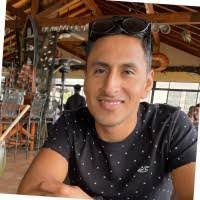 Alexis Morua's Instagram, Twitter & Facebook