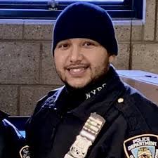 Juan Espinal's Instagram, Twitter & Facebook