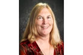 Elaine Lytle's Instagram, Twitter & Facebook