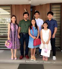 10 боксерских приемов мэнни пакьяо manny pacquiao boxing tips. Manny Pacquiao Church Today With My Family May God Bless Everyone And Have A Blessed Sunday Facebook
