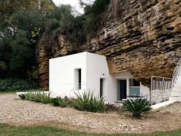 Un Loft Dans La Roche En Andalousie Mit Bildern Modernes Haus Naturstein Boden Architektur
