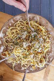 Rachael Ray S Buttermilk Bucatini With Turkey Ragu Herb Breadcrumbs Pasta Dishes Rachel Ray Recipes Rachael Ray Recipes