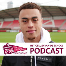 Echnaton FM Podcast #10: Oud-Echnatonner Sergiño Dest over school, topsport  en het shirt van Almere City FC by Echnaton FM Podcast