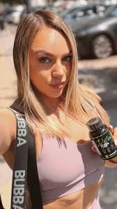 DESCUENTOS BLACK FRIDAY @ymak_rd 🔸 25% OFF en todos los productos  individuales 🔸 Válido hasta el 03 de diciembre TIENDAS FÍSICAS (Santo  Domingo y Santiago) Métodos de pago: ✓ Efectivo ✓ Transferencia