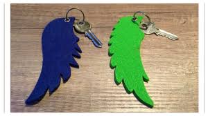 In der anleitung verwende ich das material „snappap (veganes leder). Schlusselanhanger Aus Filz Youtube