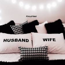 Fifiletters Pillows Yastik Yilbasi Hediye Harf Aydinlatma Lamba Kirmizi Dekorasyon Ev Decoration Tasarim Design Mavi Sar Yastik Kirlent Tasarim