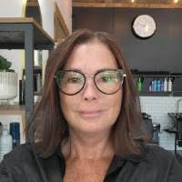 100+ perfiles de «Velonis»