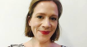 Dying to know how to make dewy makeup last? Try this.