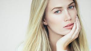 I feel more assured as people have been nicer to be because of that confidence, not because of my hair color. How To Get A Natural Looking Blonde Hair Color L Oreal Paris