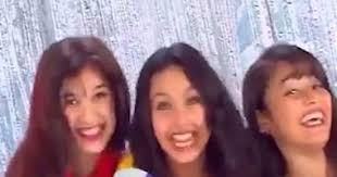 ظرف زمان منصوب، والشاعر بنصبه له وتنوينه، قد أشعر القارئ أنْ ليس بعد هذا الظرف مضاف إليه محذوف. Ø¨Ø§Ù„ØµÙˆØ± Ø´Ø§Ù‡Ø¯ Ù…Ø§Ø°Ø§ ÙØ¹Ù„ Ø§Ù„Ø²Ù…Ù† Ø¨Ù†Ø¬ÙˆÙ… Ø¥Ø¹Ù„Ø§Ù†Ø§Øª Ø§Ù„ØªØ³Ø¹ÙŠÙ†ÙŠØ§Øª Ø§Ù„ÙŠÙˆÙ… Ø§Ù„Ø³Ø§Ø¨Ø¹