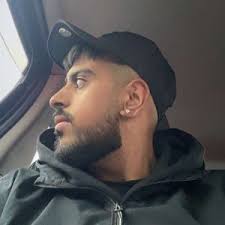 Gavin Singh (@gav__09)