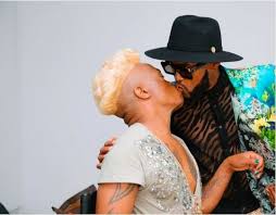 Mzansi's it couple, mohale motaung and somizi mhlongo, took a break from the cold sa winter somizi then made a quick visit to one of the louis vuitton stores in milan before they headed to the. Somizi Won T Apologise Says Don T Call Mohale A Cheat Knysna Plett Herald