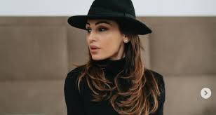 Jul 02, 2021 · 02.07.2021 10:00. Anna Tatangelo Pronta Per La Nuova Esperienza Prima Pero Il Retroscena