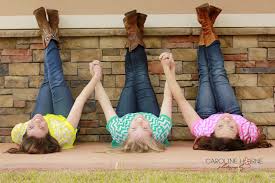 Best Friends Pics For Three Bing Images Best Friend Photos Best Friend Photoshoot Best Friend Photography