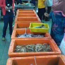 Tanjung harapan near northport, is a heaven for seafood lovers as you will find a number of popular restaurant specialising in seafood and other popular local foods. Muara Ikan Bakar Tanjung Harapan 160 Tipps