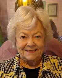 Kay Snell's Instagram, Twitter & Facebook