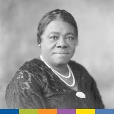 Vernita Davis's Instagram, Twitter & Facebook