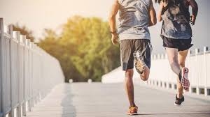 Aktiviti outdoor bersama yang tersayang kini lebih mudah!! Banyak Yang Gemar Jogging Begini Cara Lari Yang Bisa Menurunkan Berat Badanmu Tribun Mataram