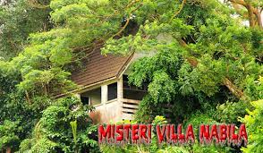 Pintu masuk ke villa nabila. Misteri Rumah Hantu Villa Nabila Terjawab