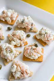 Cocktail Party Favorite 5 Ingredient Smoked Salmon Bites Recipe Cottage Cheese Recipes Cottage Cheese Snack Cottage Cheese Breakfast