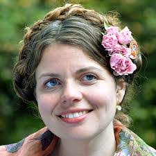 Maria Devries's Instagram, Twitter & Facebook