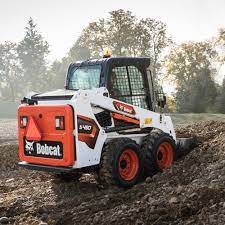 + i v a y lab. Bobcat S450 Skid Steer Loader Emy Plant Hire
