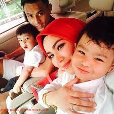 Menerusi laporan rotikaya, pemain bola sepak yang juga suami kepada pelakon cantik, ayu raudhah dikatakan 'flirt' ataupun bermain cinta dengan gadis cheerleader pasukan johor darul takzim (jdt). Myartis Com Myartis My Artis Tahniah Ayu Raudhah Suami Bakal Timang Anak Ketiga